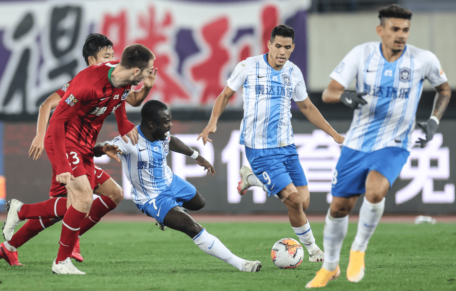 包含安徽队在主场大获全胜，士气高昂的词条